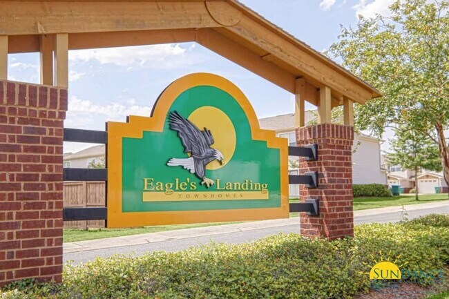 Building Photo - 3 bedroom Eagles Landing townhouse with co...