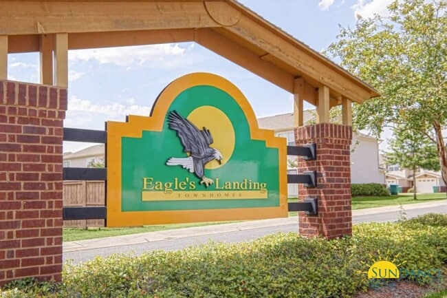 Building Photo - Charming 3 Bedroom Eagles Landing Townhous...