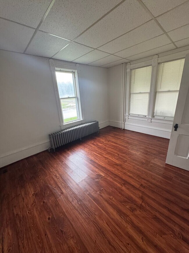 Building Photo - 1830 Superior Ave - Duplex