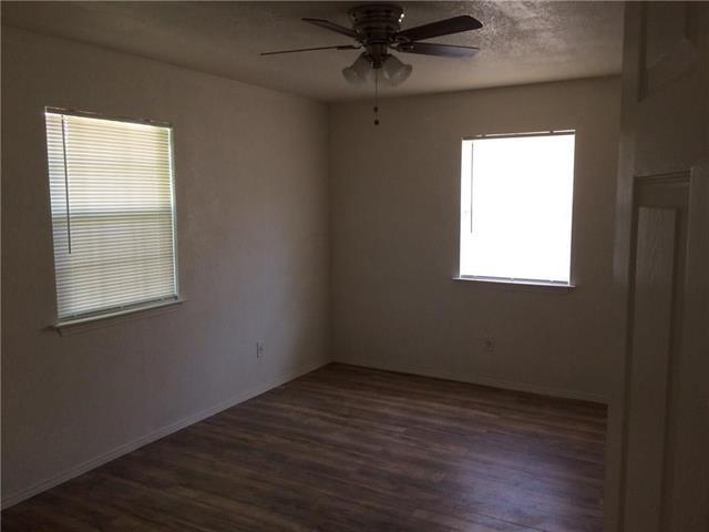 Building Photo - 600 Pacific St E