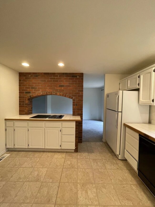 Building Photo - 15739 SE 175th Pl