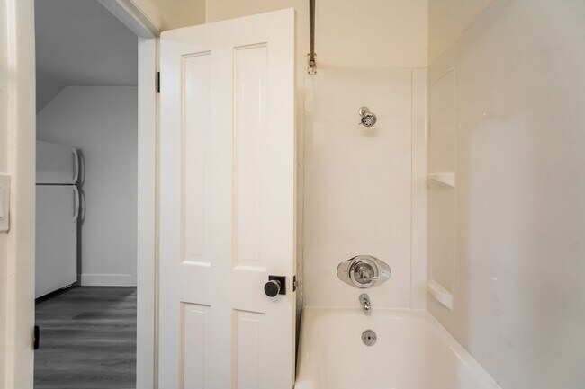 Building Photo - 135NE