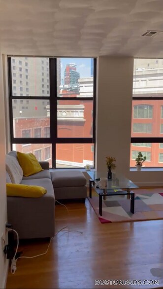 Building Photo - 81 Essex St