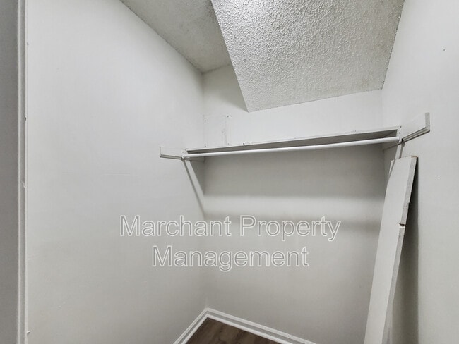 Building Photo - 719 Amy Gray Street