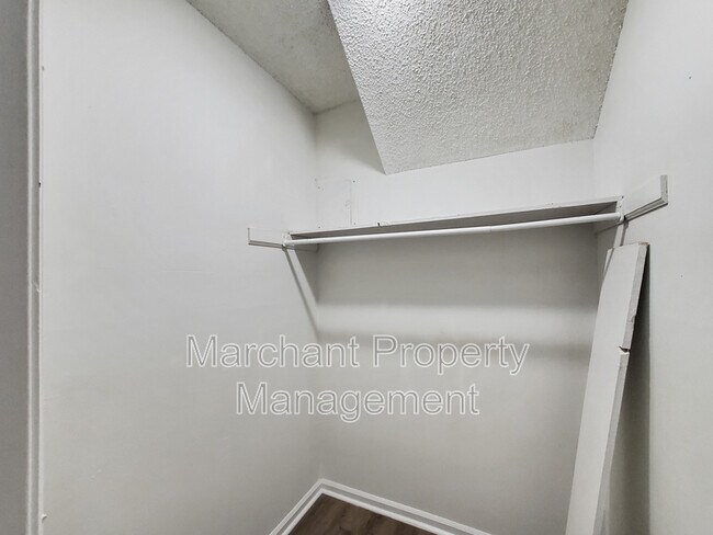 Building Photo - 719 State Rd S-42-7123