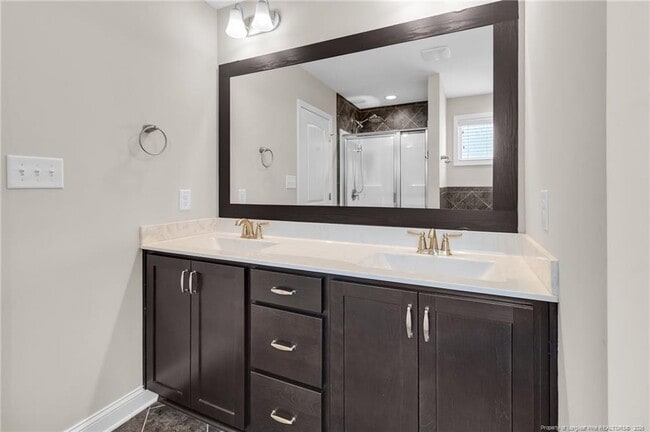 Building Photo - 5344 Debut Ave