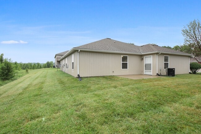 Building Photo - 3 bdrm 2 bath - Grain Valley