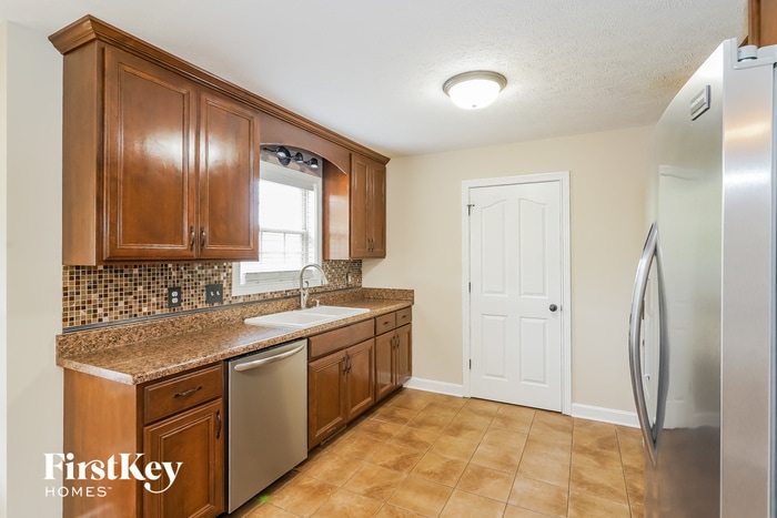 Building Photo - 1148 Chinook Cir