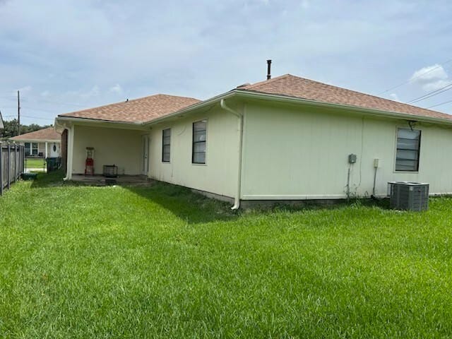 Building Photo - 2701 Fairfield Ave