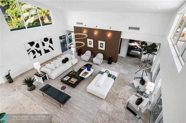 Building Photo - 2416 Bayview Dr