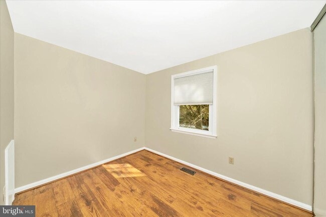 Building Photo - 106 Lamont Ln