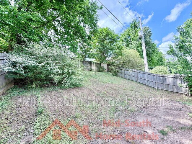 Building Photo - 6001 Cedarcrest Ct