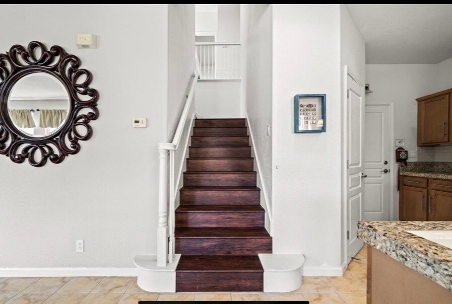 Building Photo - 962 Heritage Way