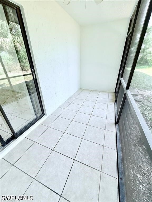 Building Photo - 1420 Green Valley Cir