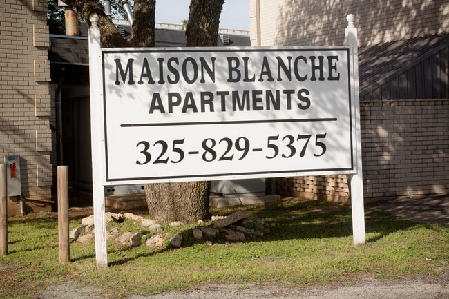 Primary Photo - Spacious Southside Aparments!