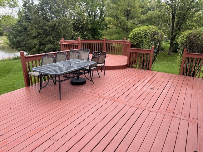 Building Photo - 437 S Orchard Dr