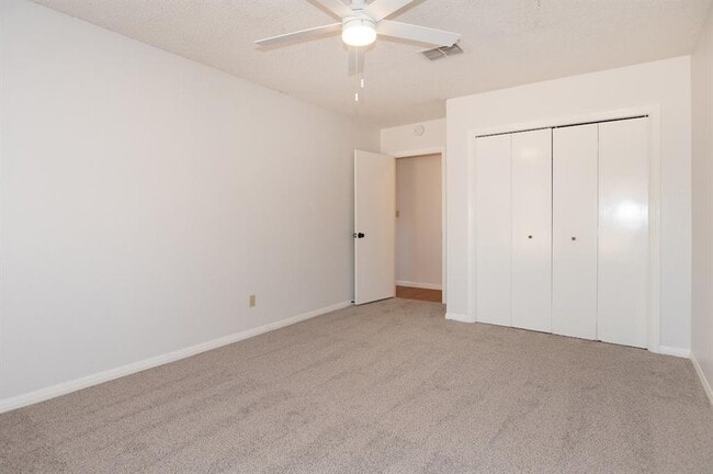 Building Photo - 608 Old Manchaca Rd