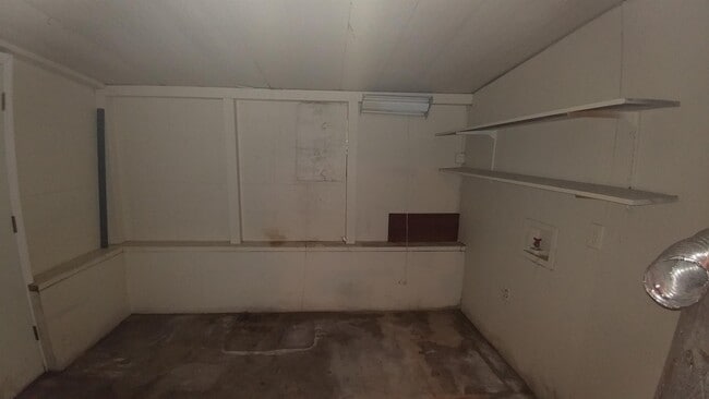 Building Photo - 2420 Tanglewood St