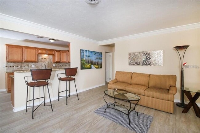 Building Photo - 2060 Sunnyside Pl