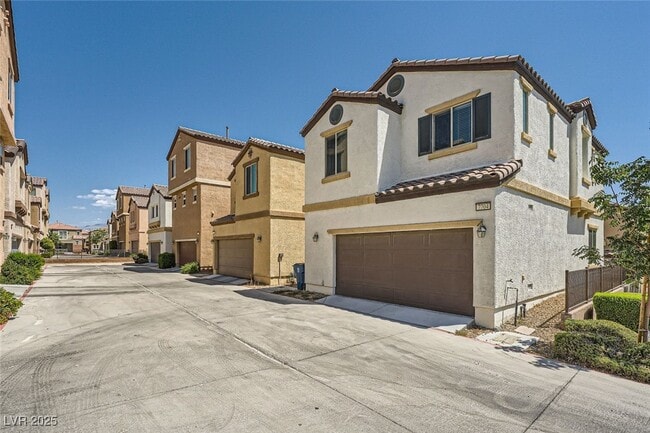 Building Photo - 7704 Twirling Yarn Ct