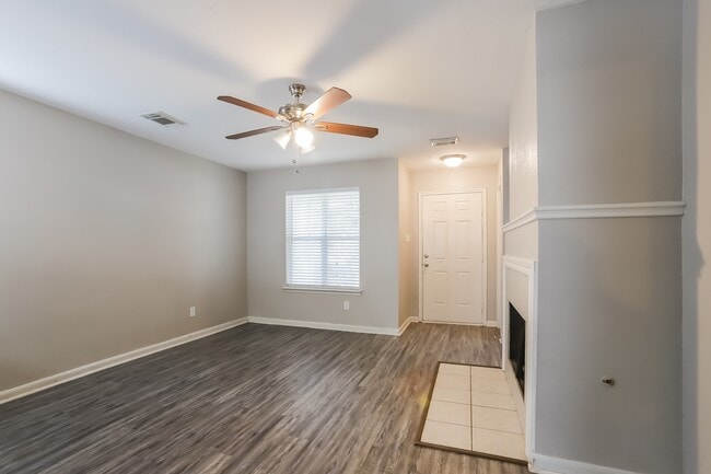 Building Photo - 411 Remington Creek Dr