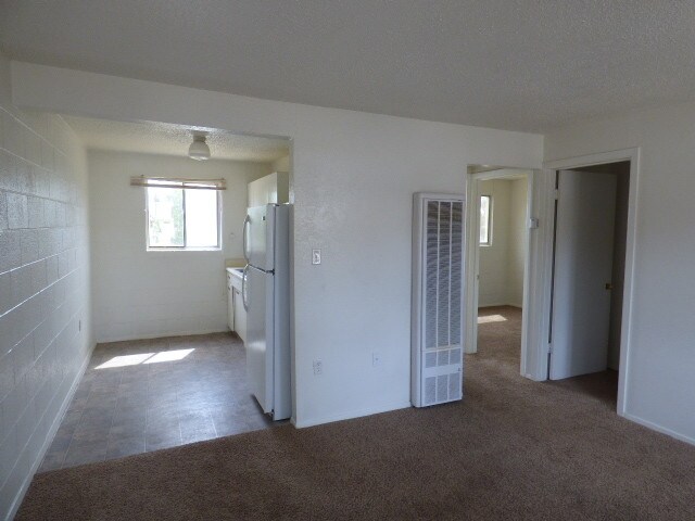 Primary Photo - 2620 N Juniper Ave