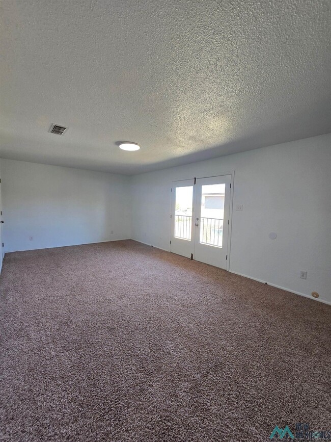 Building Photo - 3520 Adenmore Apt C