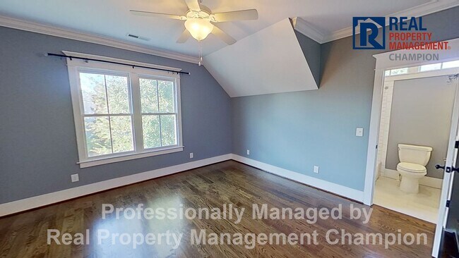 Building Photo - Exquisite Executive Home in Autumn Hall