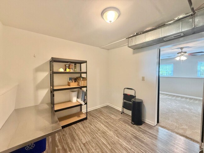Building Photo - 3610 Rawdon Dr