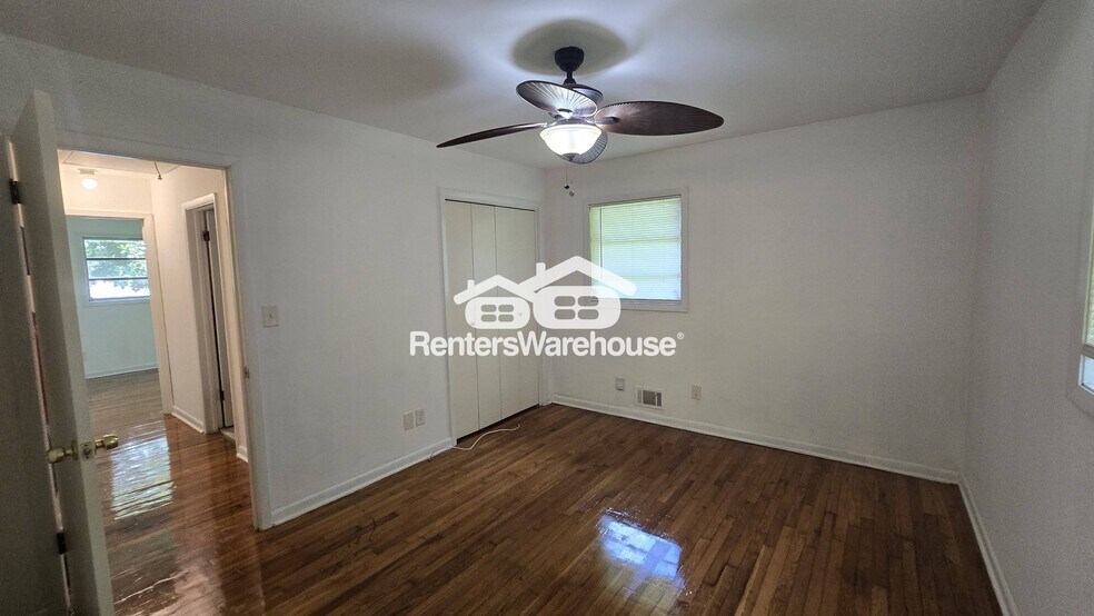 Building Photo - 3961 Lindsey Dr