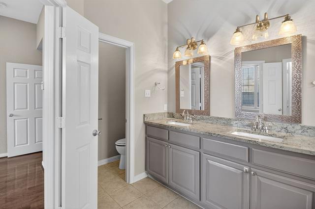 Building Photo - 1604 Wagon Wheel Dr