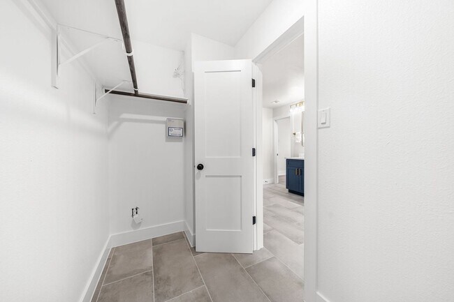 Building Photo - Stunning 3/BR, 2/BA Modern Rental Home – A...