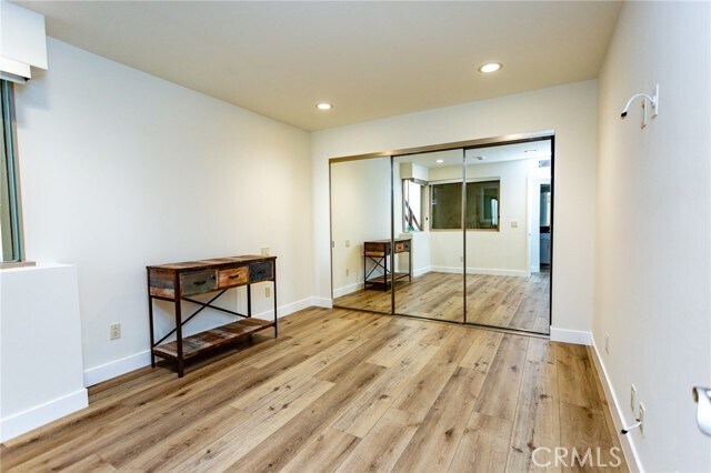 Building Photo - 805 Katella St