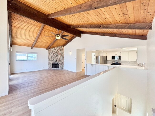 Building Photo - Silver Strand Beach | 4 Bed | 2 Bath | Bea...