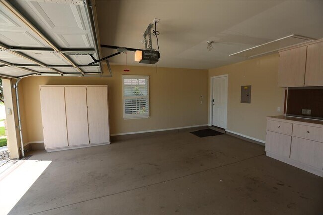 Building Photo - 113 Monument Hill Trail