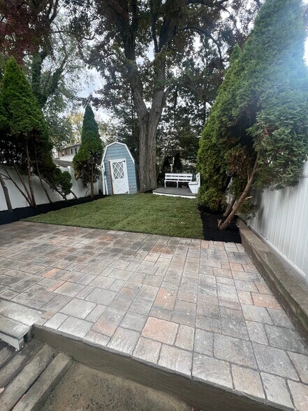 Building Photo - 15 Myrtle St