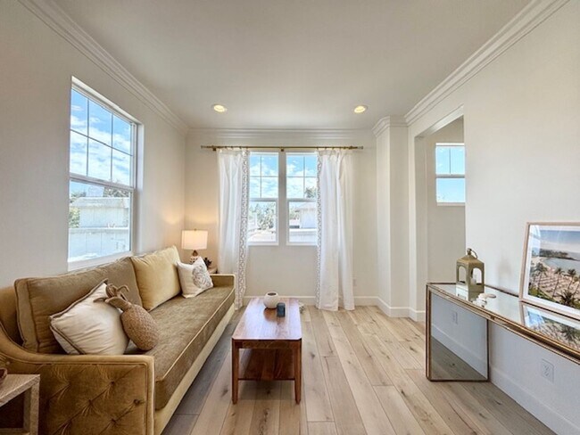 Building Photo - 4 Bedroom + 3.5 Bathroom Townhome | The Westerlies | Unfurnished