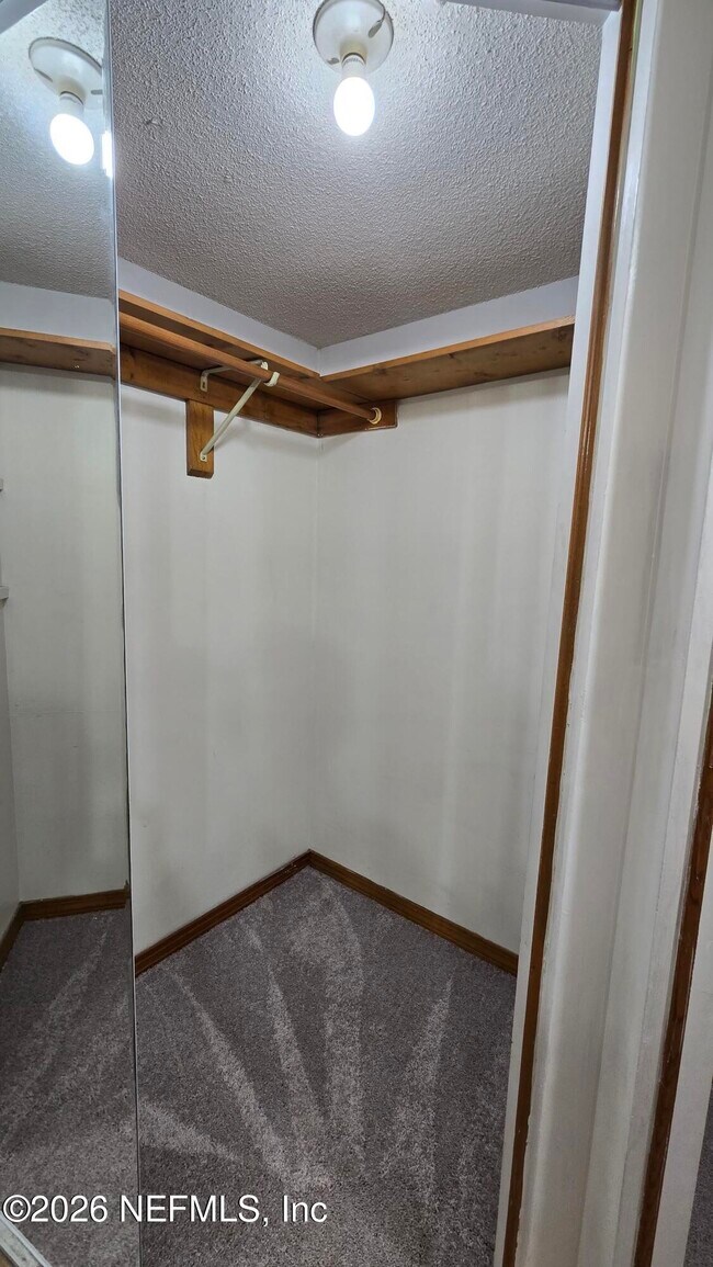 Building Photo - 8532 Bandera Cir E