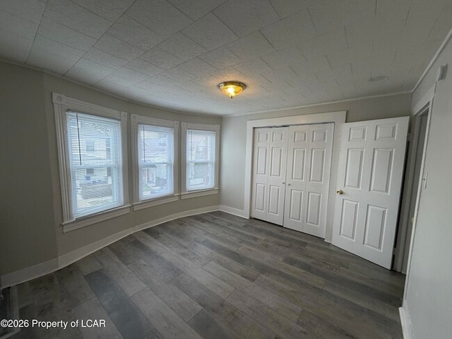 Building Photo - 178 S Sherman St