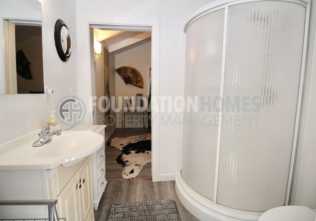 Building Photo - Creative Cottage Retreat – Near Downtown San Anselmo- Music Studio - A/C - FOUNDATION