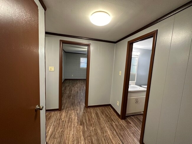 Building Photo - 1413 McCauley Rd