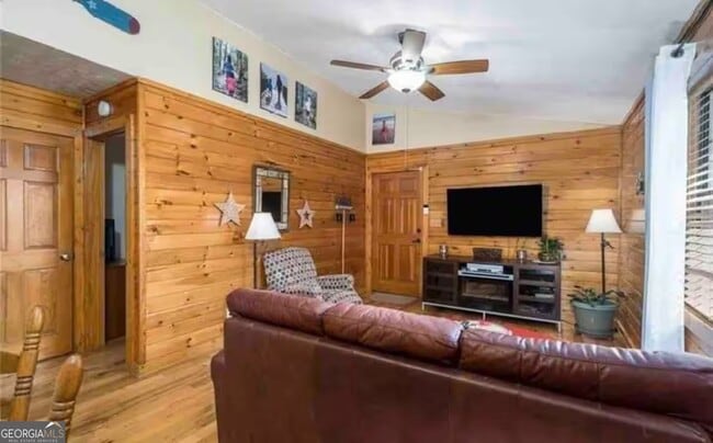 Building Photo - 579 Galaxy Way
