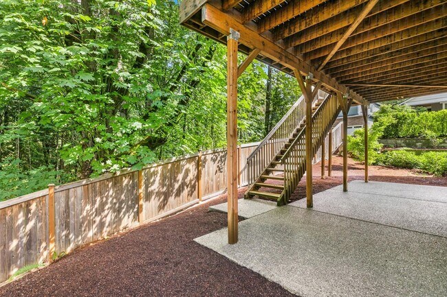 Building Photo - 6 Bedroom Home in Brookside at the Woodlands