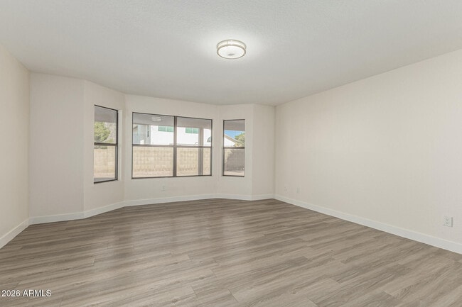 Building Photo - 4368 W Wahalla Ln