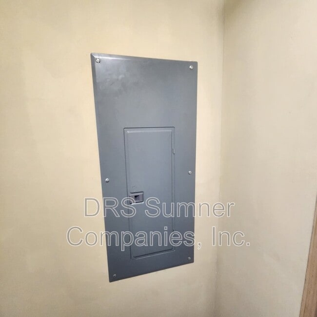 Building Photo - 6213 Frederick Rd