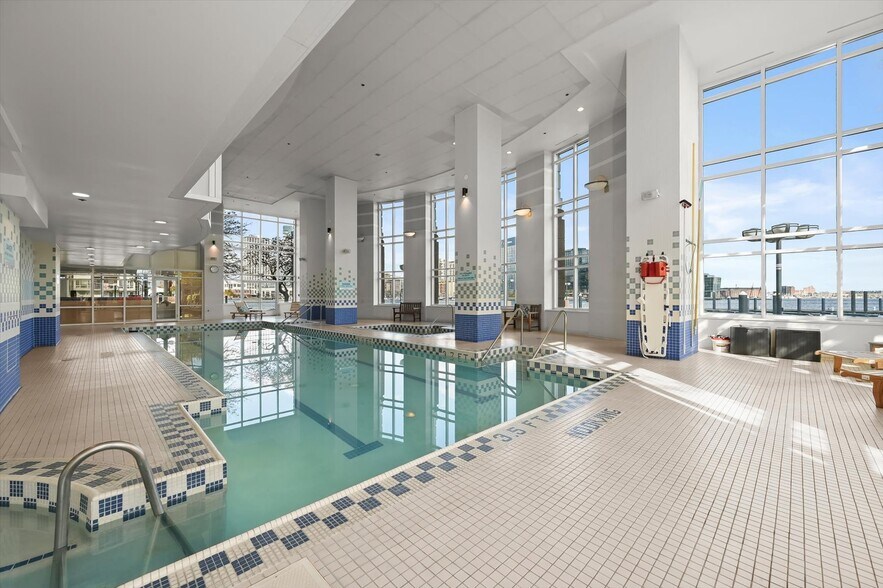 Building Photo - 100 Harborview Dr