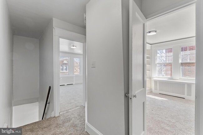 Building Photo - 4123-4100 Tyson Ave