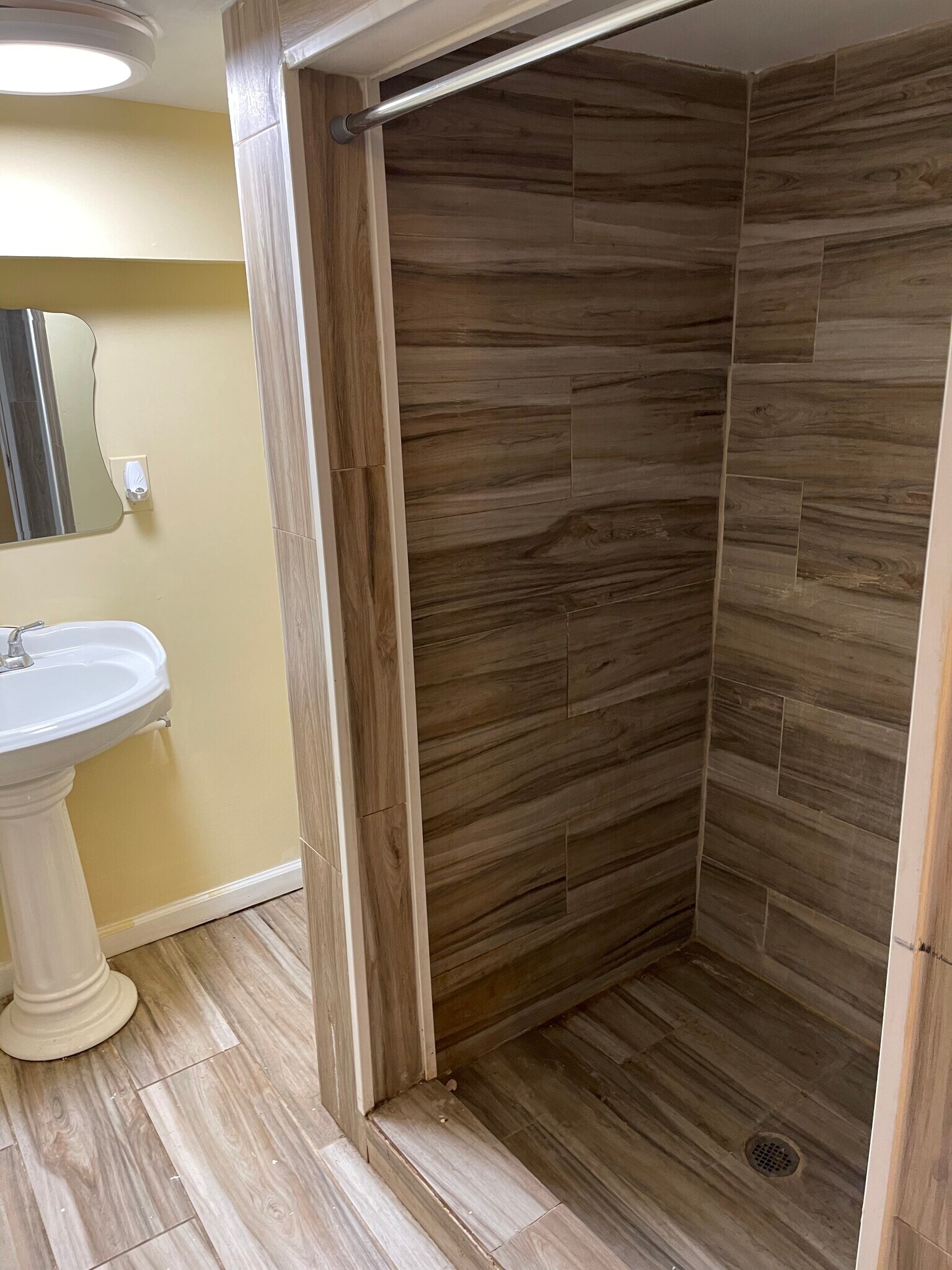 Building Photo - 2309 Avalon Ave