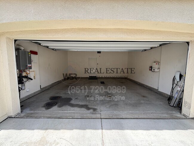 Building Photo - 12843 Greenstone Way