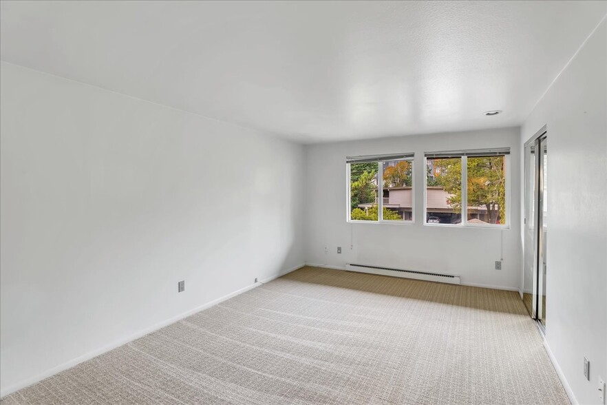 Building Photo - 108 108th Ave SE